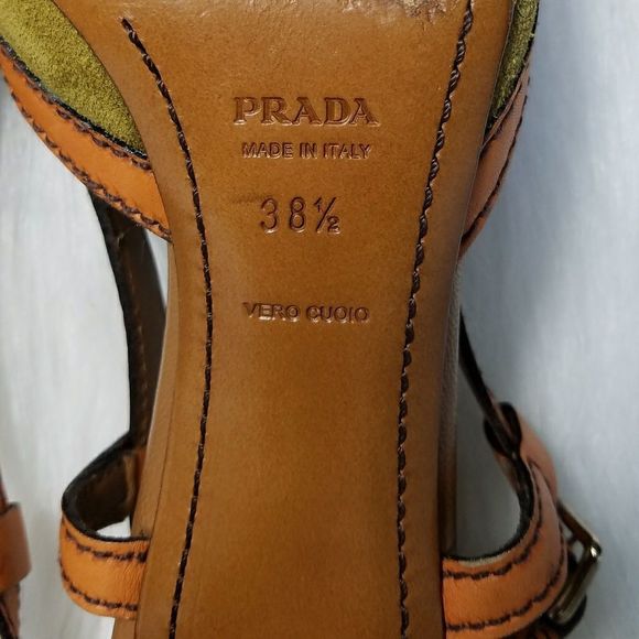 PRADA - Picture 6 of 6